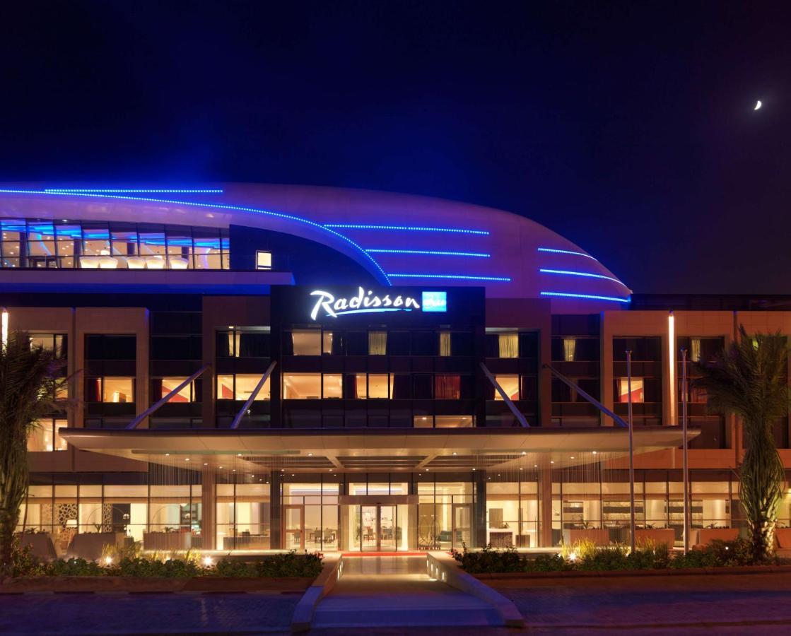 כוויית Radisson Blu Hotel, Kuwait מראה חיצוני תמונה Radisson Blu Hotel, Muscat