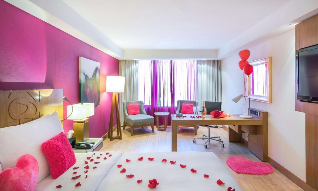 כוויית Radisson Blu Hotel, Kuwait מראה חיצוני תמונה A room at the hotel