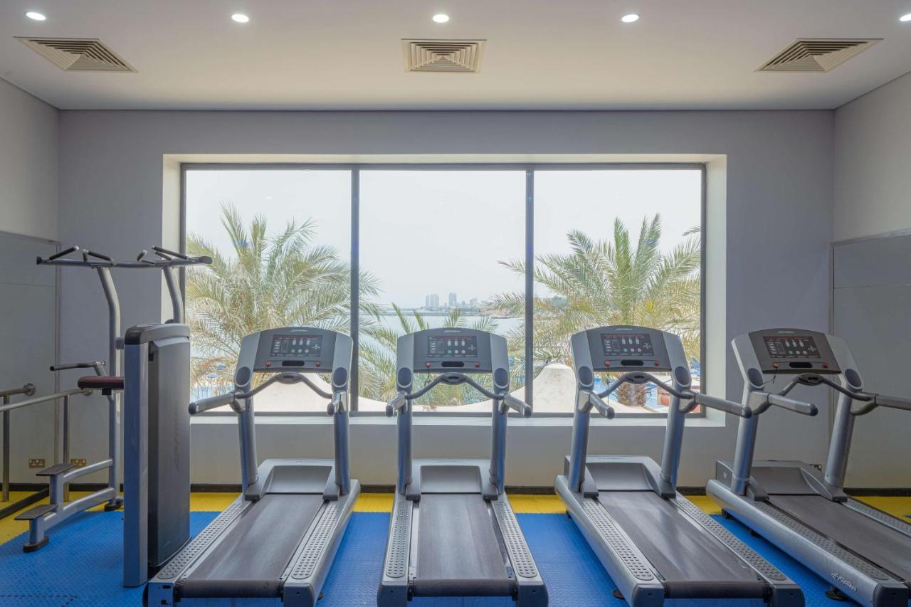 כוויית Radisson Blu Hotel, Kuwait מראה חיצוני תמונה The gym at the hotel